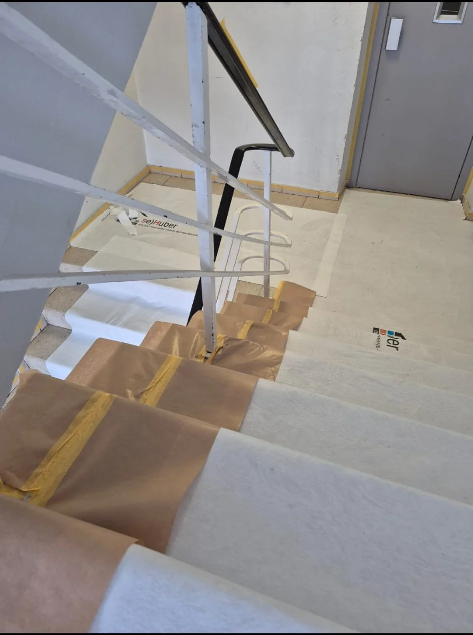 Treppe abkleben vor dem Anstrich in München